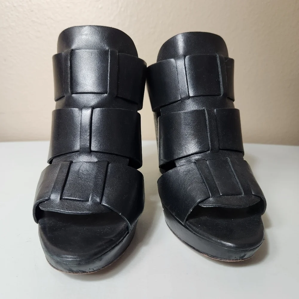 Vera Wang Lavender Black Leather Strappy Peep Toe Platform Block Heels-Size 8.5